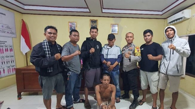 Pelaku Pembacokan Warga di Pesisir Selatan Dikepung Usai Kabur Masuk Hutan 3 Hari