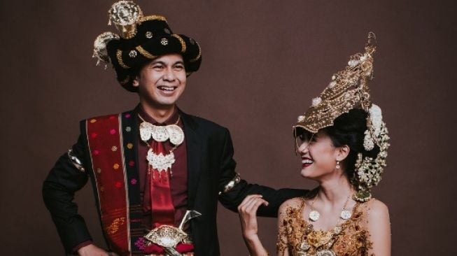 Artis Menikah dengan Pria Batak (Instagram/@aspictura_)