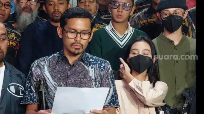 Tenri Ajeng Anisa Resmi Polisikan Virgoun dan Inara Rusli