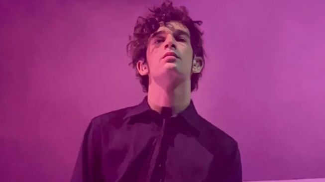 Selain Ciuman Sesama Jenis, Vokalis 1975 Matty Healy Juga Suka Makan Daging Mentah di Atas Panggung: Bikin Fans Bingung!