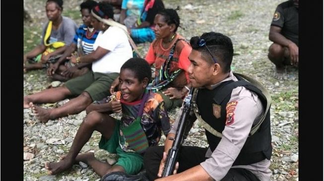 Profil Evan Soumilena, Pemain Black Steel Papua yang Juga Seorang Polisi