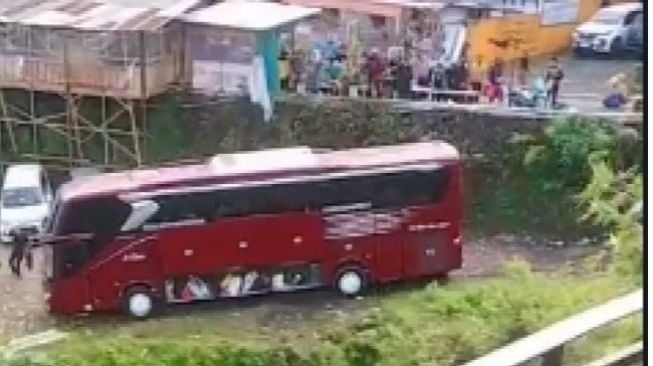 Simpang Siur Biang Kerok Insiden Bus Guci Tegal: Benarkah Gegara Bocah Tarik Handrem?