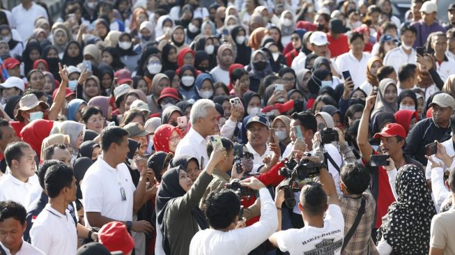 Ganjar Dialog dan Dengarkan Langsung Aspirasi Buruh di Salatiga