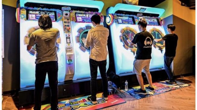 Arcade rhythm game yang jamak ditemukan di arena permainan keluarga di Indonesia adalah Mai Mai. (Foto: Dok. Timezone)