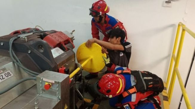 Berhasil Dievakuasi, Satu Korban Tragedi Lift Macet di Pakuan Tower Alami Luka dan Trauma