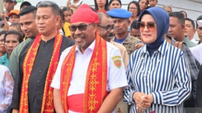 Istri Hengkang ke PAN, Gubernur Maluku Murad Ismail Dipecat Megawati