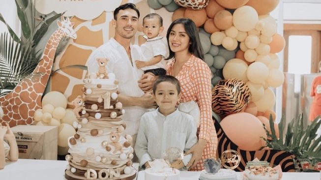 Potret ultah Don anak Jessica Iskandar. (Instagram/@inijedar)