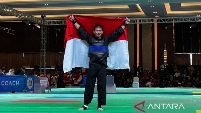 Pesilat Iqbal Candra Pratama Raih Emas Pertamanya di SEA Games