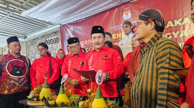 Diwarnai Pawai Budaya, PDIP Kota Jogja Ajukan 40 Bacaleg ke KPU