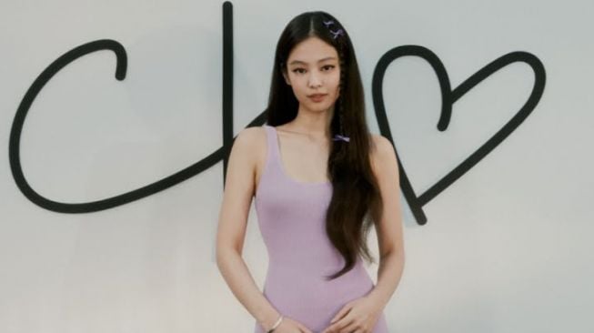 Peluncuran Koleksi Jennie BLACKPINK x Calvin Klein Buat Pers Marah, Ada Apa?