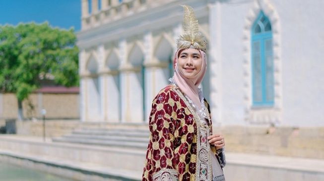 Potret Oki Setiana Dewi di Uzbekistan (Instagram/@okisetianadewi)