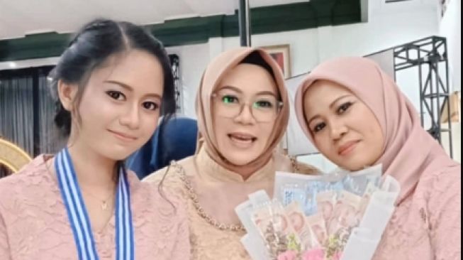 Potret Cantik Anak Sus Rini (Instagram/@riniperdiyanti)