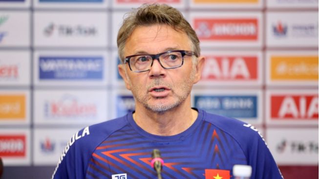 Pelatih Vietnam U-22, Philippe Troussier (thetaovanhoa)