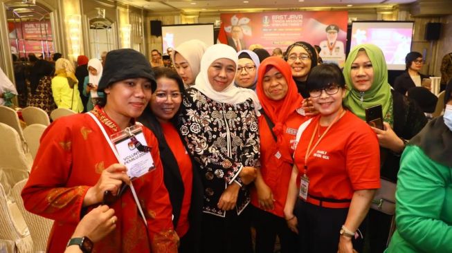 Gubernur Khofifah Silaturahmi dengan PMI Jatim di Hongkong.  (Dok: Pemprov Jatim)