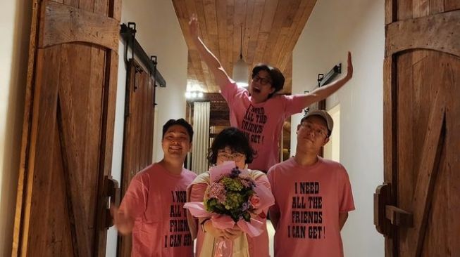 Potret Gong Yoo Liburan di Bali (Instagram/@gongyoo.official) 