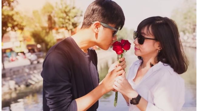 4 Zodiak yang Paling Romantis, Kamu Termasuk?