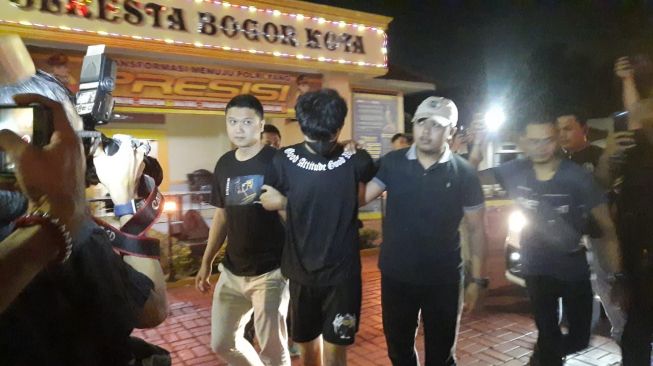 Bacok Arya Saputra, Tukul Sempat ke Cianjur Untuk Bertemu Dukun Agar Tidak Bisa Ditangkap Polisi