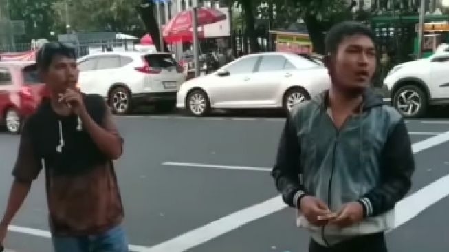 Dishub DKI Bubarkan Parkir Liar Di Kawasan Masjid Istiqlal, Jukir Diamankan Polisi