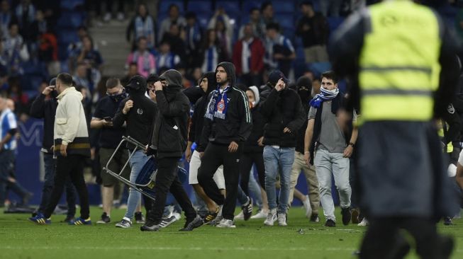 Suporter Ganggu Perayaan Juara Barcelona di Derbi Katalunya, Espanyol Minta Maaf