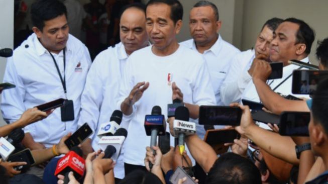 Duel PDIP vs Gerindra: Rebutan Klaim Capres Pemberani Menurut Jokowi
