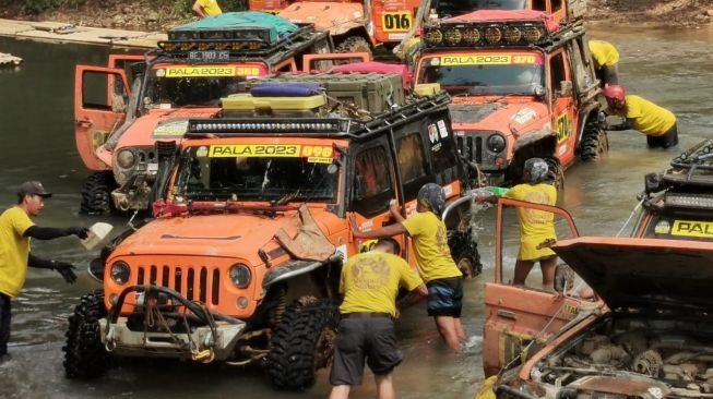 Peserta Indonesia Offroad Expedition (IOX) 2023 Re-grouping di Baturaja Sebelum Lanjut ke Puslatpur