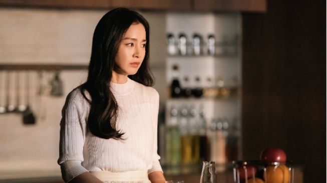 Kim Tae Hee Selidiki Misteri di Rumahnya dalam Lies Hidden in My Garden