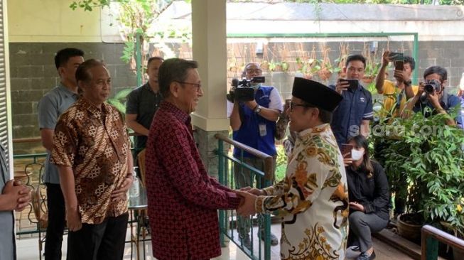 Cak Imin Kembali Kunjungi Rumah Mantan Wapres, Kali Ini Temui Boediono