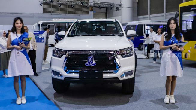 MAB Kenalkan Mobil Listrik Double Cabin di PEVS 2023