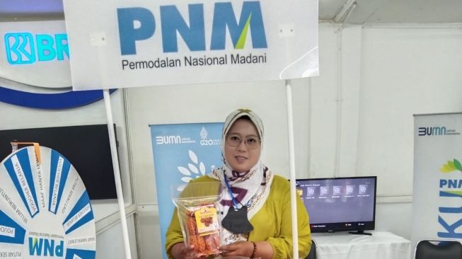 Kisah Ibu Ratna, Nasabah PNM yang Mampu Berdayakan Keluarga dan Sekitar