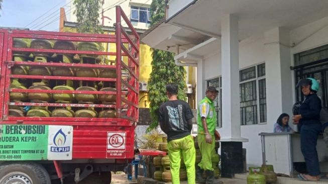 Pertamina Terapkan Syarat KTP untuk Beli Gas Elpiji 3 Kg di Batam