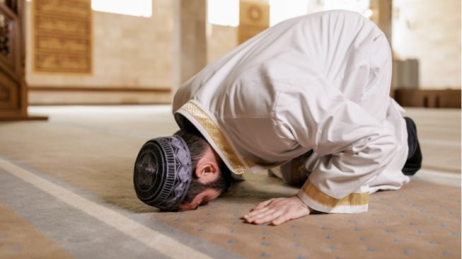 Bacaan Sholat Fardhu Lengkap Dengan Gerakannya Takbiratul Ihram Hingga