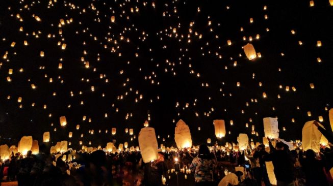 Bagaimana Cara Daftar Festival Lampion Waisak 2023? Simak Jadwal dan Syarat-syaratnya