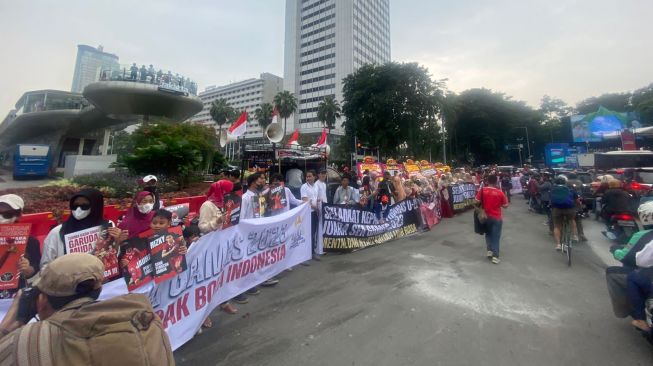 Sejak Subuh Hari, Warga Padati Jalan Protokol DKI Sambut Arak-arakan Timnas U-22