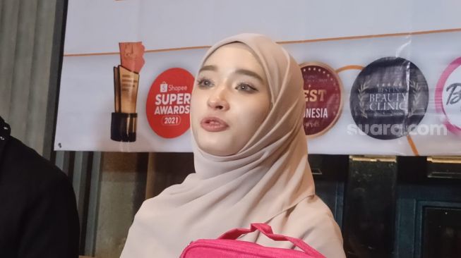 Alasan Inara Rusli Berani Ungkap Perselingkuhan Virgoun: Dibolehkan oleh Agama