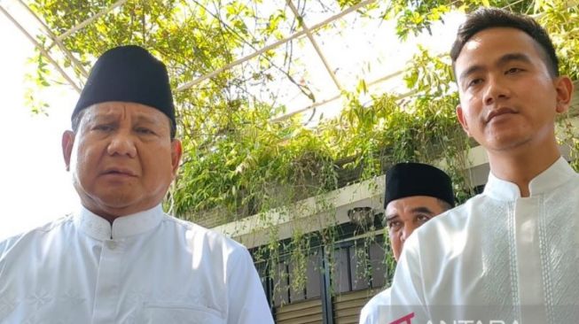 Prabowo Subianto Temui Gibran di Solo Malam Ini, Mau Beri Dukungan Jadi Calon Gubernur?