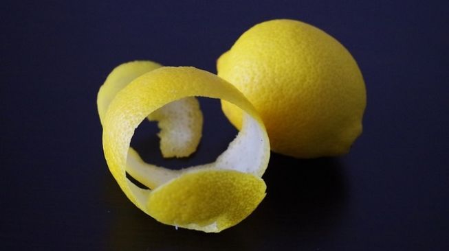 6 Manfaat Kulit Lemon bagi Kesehatan yang Sayang untuk Dilewatkan