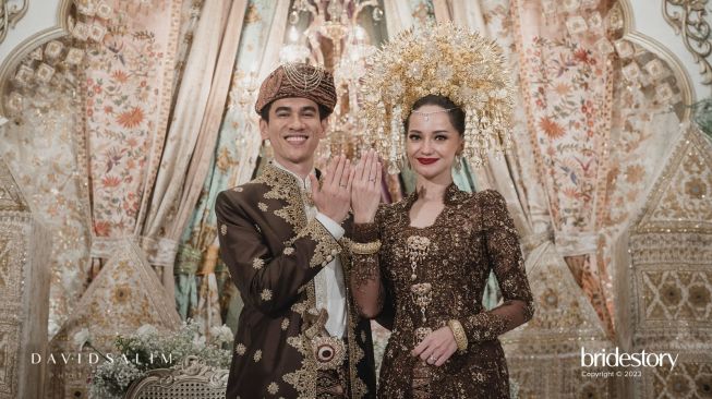 Fakta Pernikahan Enzy Storia (Bridesstory)