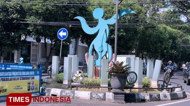 Pemkot Malang Berencana Geser Dua Monumen, Warganet Meradang; Ngabis-ngabisin Dana Saja