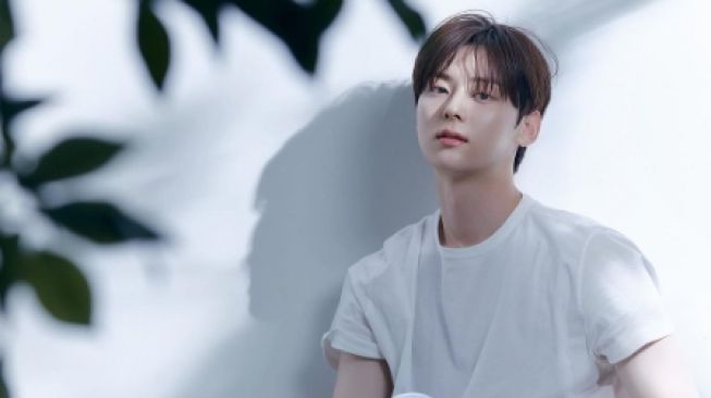 Hwang Minhyun Dikabarkan Akan Bintangi Drama Korea 'Study Group'