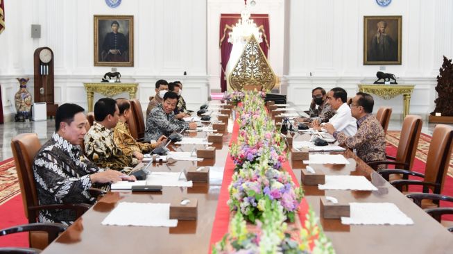 Didatangi Pimpinan Purnawirawan TNI-Polri di Istana Merdeka, Jokowi Bahas Pemilu 2024