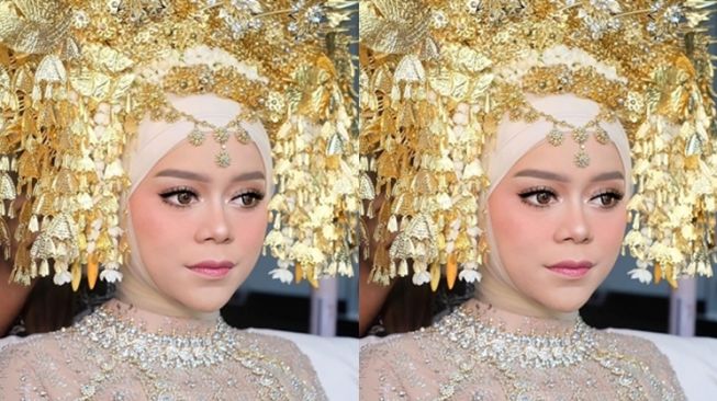 Artis Kenakan Suntiang saat Menikah (Instagram/@petty_kaligis)