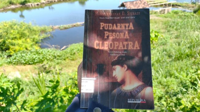 Pudarnya Pesona Cleopatra,Kisah Perjuangan Seorang Istri yang Ingin Membuktikan Cintanya kepada Suami