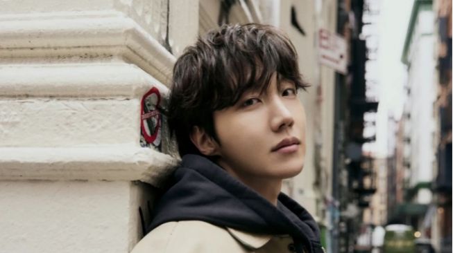 Agensi Rilis 3 Poin Penting dalam Pernyataan Resmi Terkait Wamil J-Hope