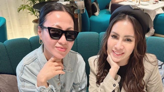 Potret Momo Geisha Nongkrong di Kafe Super Mewah di Jepang(Instagram/@therealmomogeisha) 