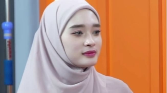 Inara Rusli Buka Cadar, Ustad Adi Hidayat Berikan Peringatan ke Netizen