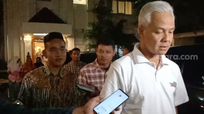 Bertemu Gibran Malam-malam, Ganjar Pranowo Akan Atur Waktu Kumpulkan Relawan di Solo