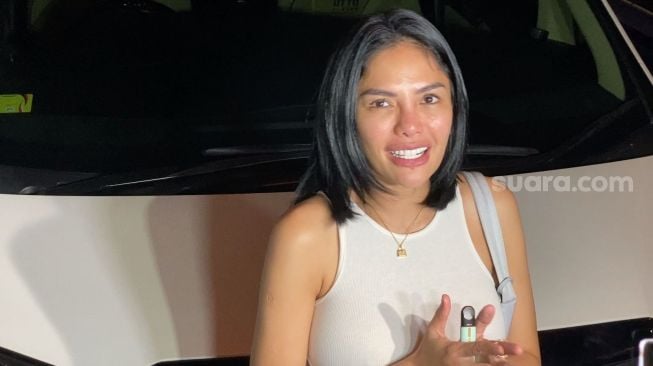 Nikita Mirzani Sindir Teman Dekat yang jadi Musuh Dalam Selimut, Netizen Duga Fitri Salhuteru