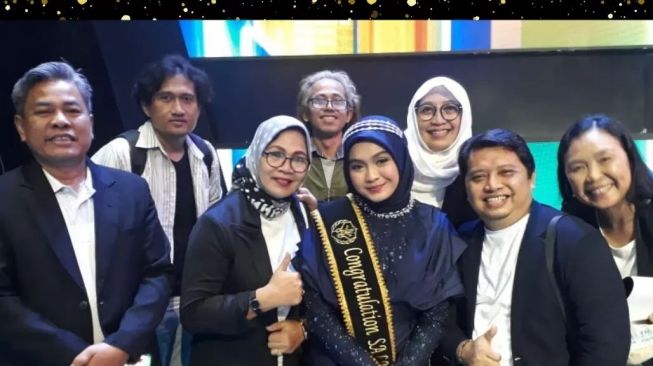 Jadi Juara Indonesian Idol, Salma Salsabil Alliyah Langsung Lulus Dari ...