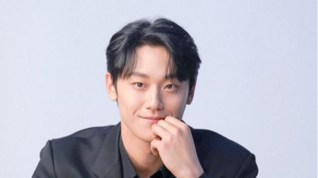 5 Drama Korea Lee Do Hyun dengan Hubungan Noona Romance