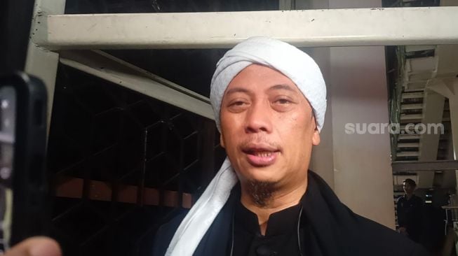 Opick Tak Menampik Rumah Tangganya Ada Masalah: tapi Semua Baik-Baik Saja